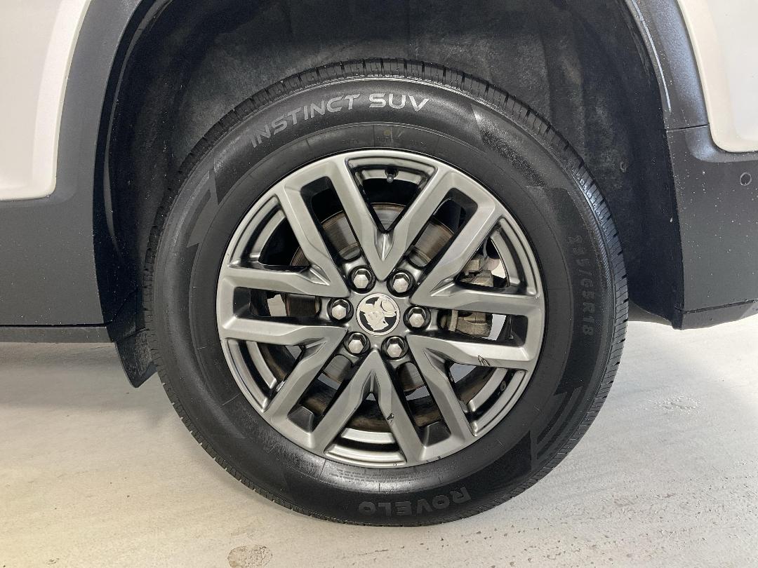 Photo '11' of Holden Acadia