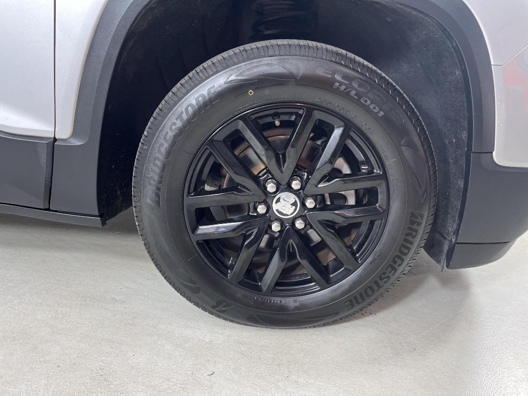 Photo '9' of Holden Acadia