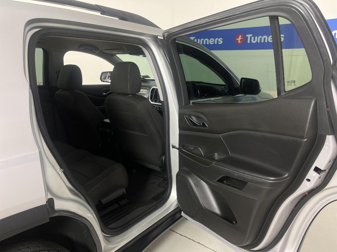 Photo '19' of Holden Acadia Photo '19' of Holden Acadia