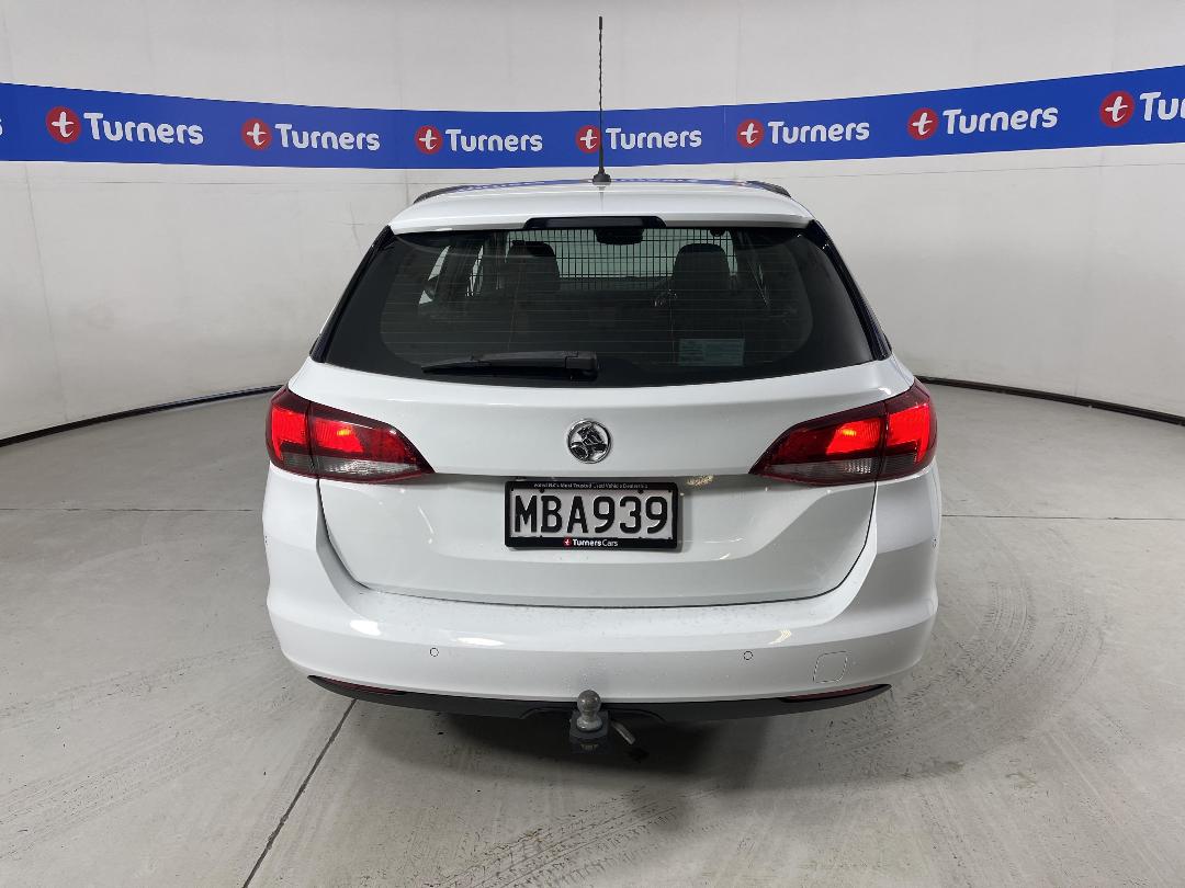 Photo '6' of Holden Astra