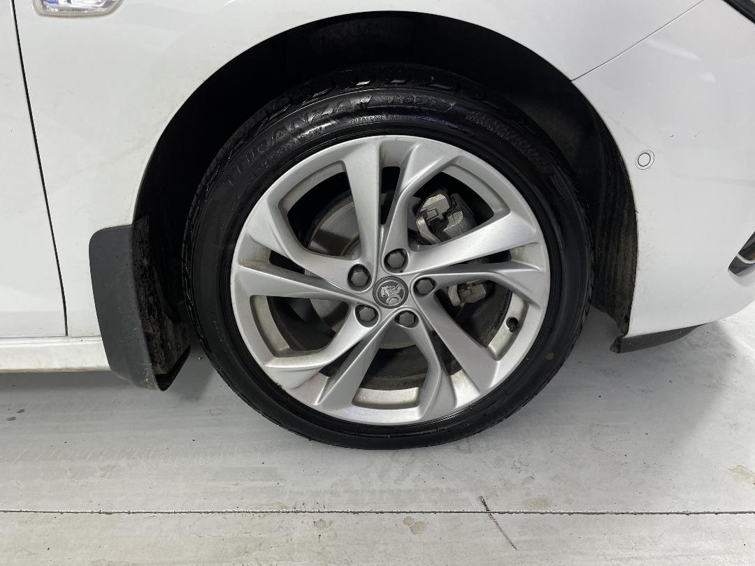 Photo '9' of Holden Astra Photo '9' of Holden Astra