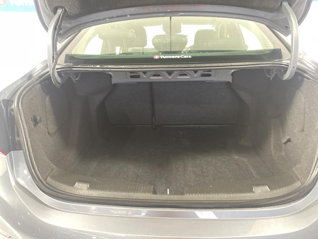 Photo '14' of Holden Astra