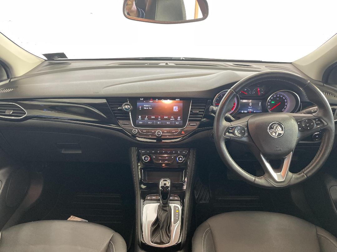 Photo '17' of Holden Astra