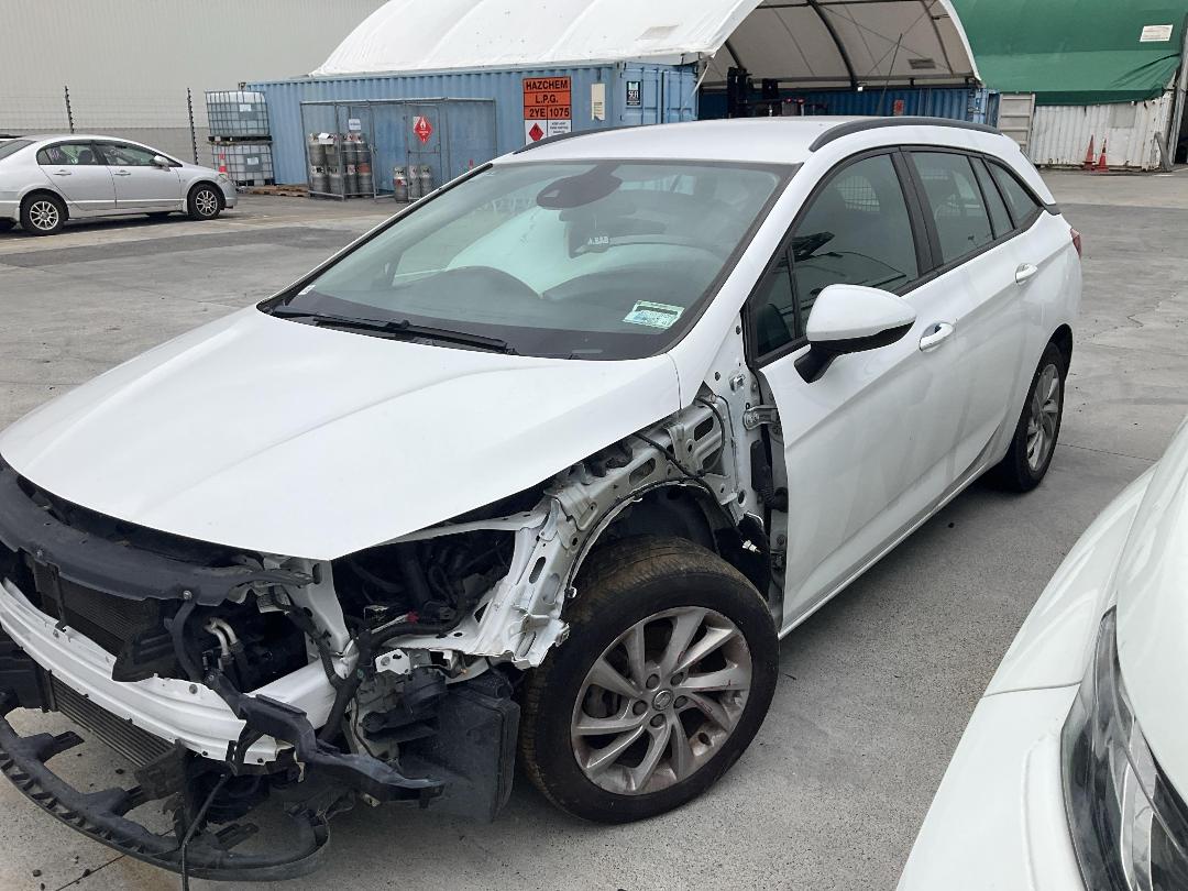 Photo '3' of Holden Astra Wagon LS+