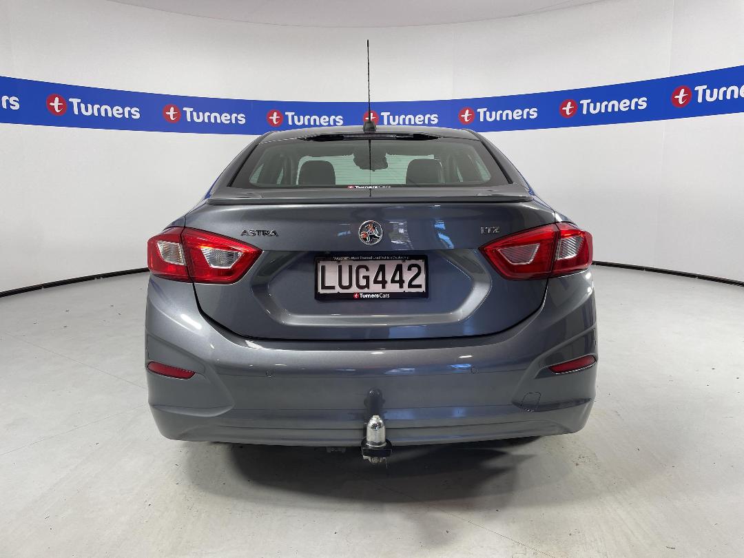 Photo '6' of Holden Astra Photo '6' of Holden Astra