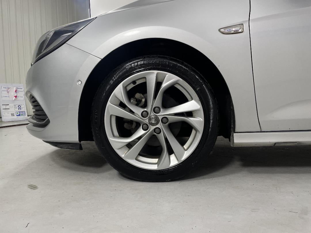 Photo '10' of Holden Astra Photo '10' of Holden Astra