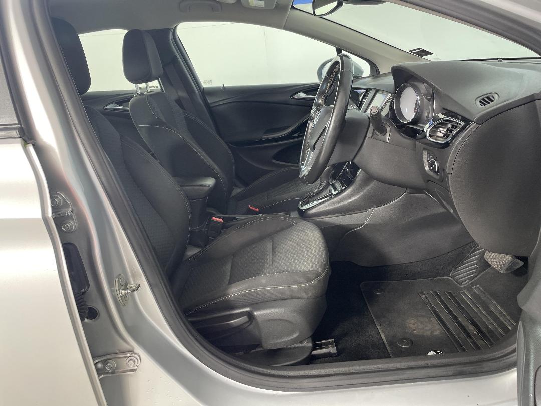 Photo '16' of Holden Astra Photo '16' of Holden Astra