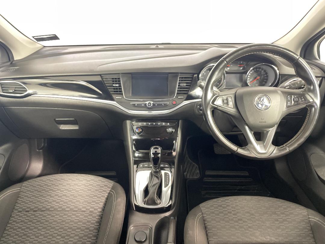 Photo '17' of Holden Astra Photo '17' of Holden Astra