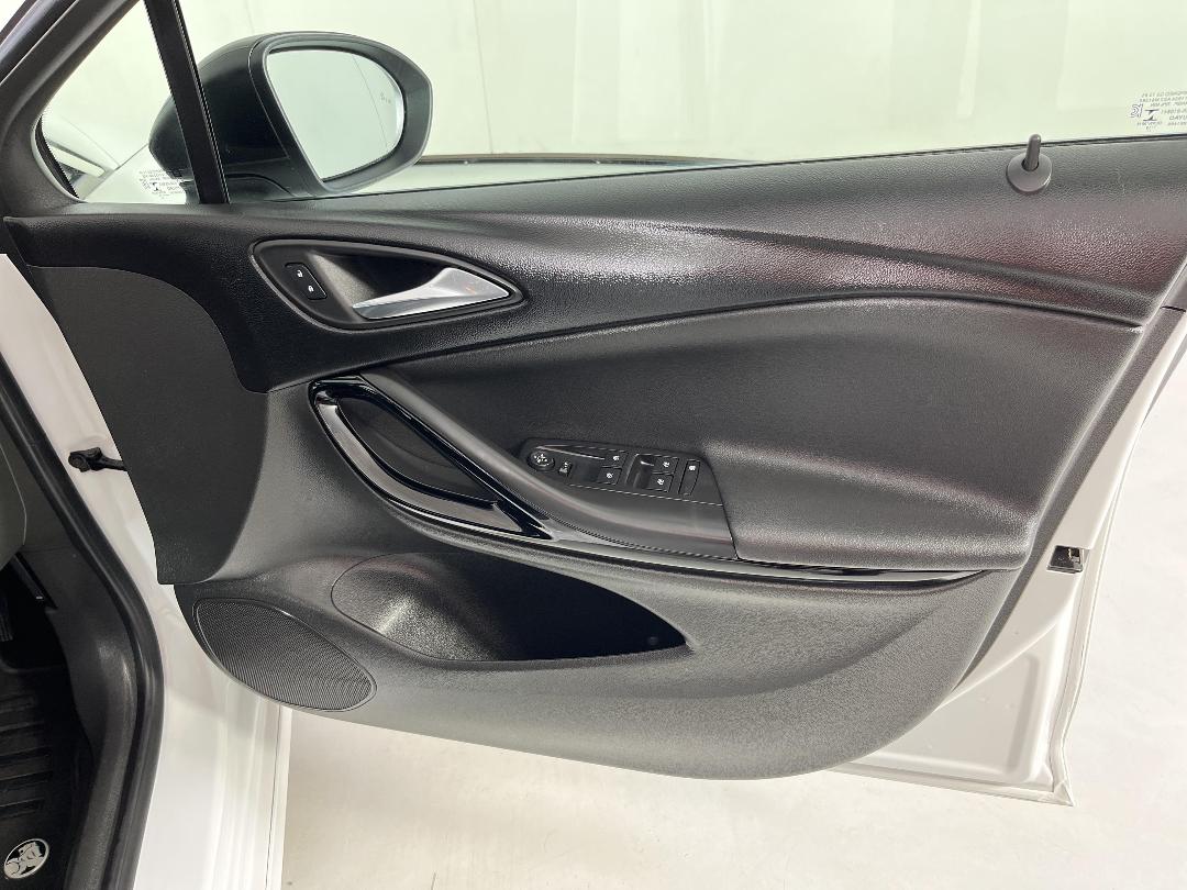 Photo '15' of Holden Astra Photo '15' of Holden Astra