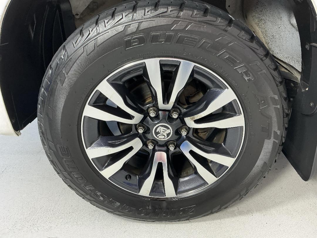 Photo '10' of Holden Colorado