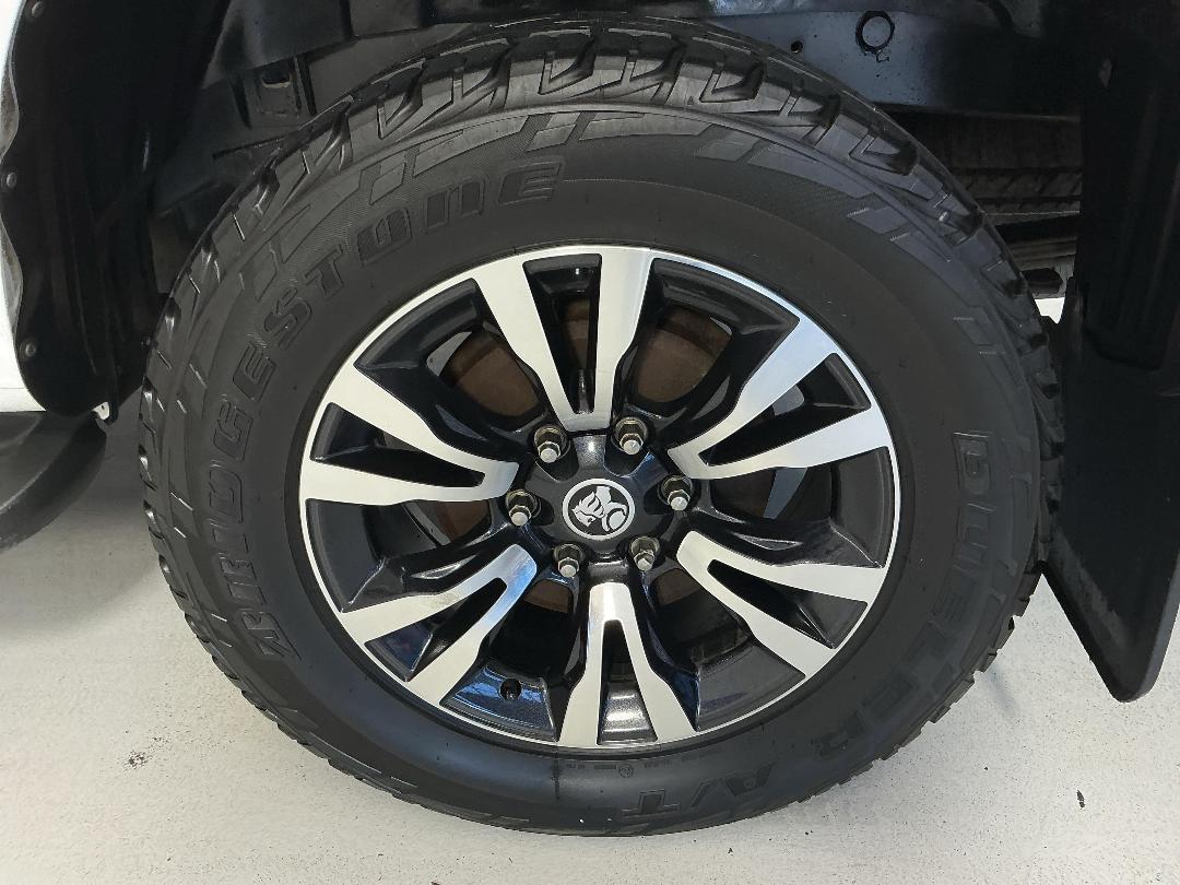 Photo '11' of Holden Colorado