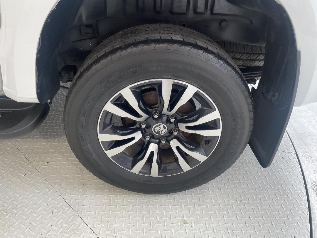 Photo '11' of Holden Colorado