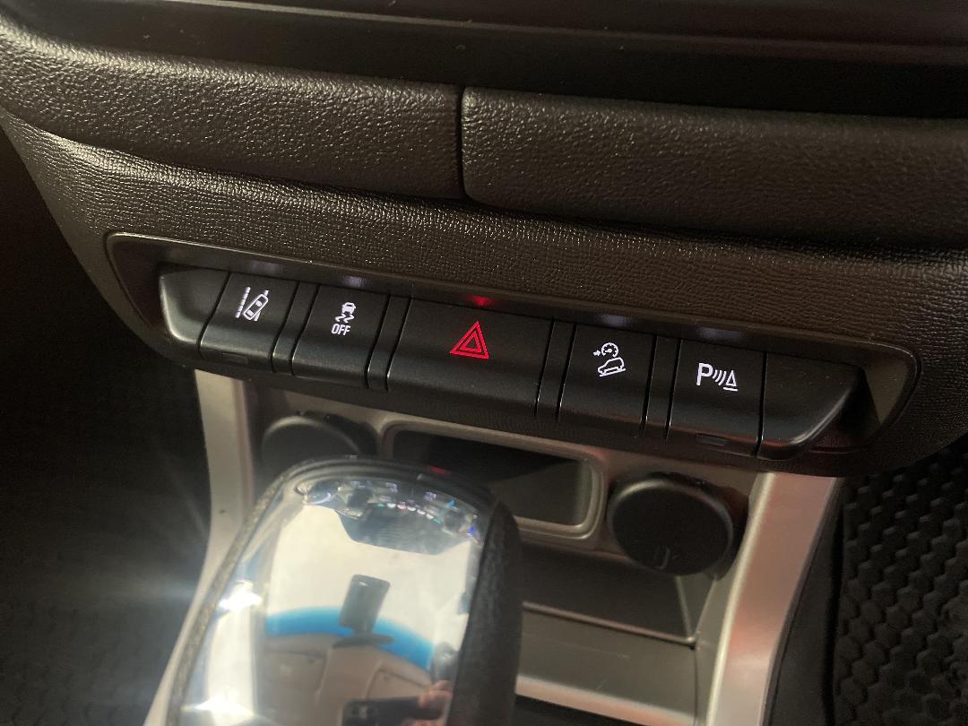 Photo '32' of Holden Colorado