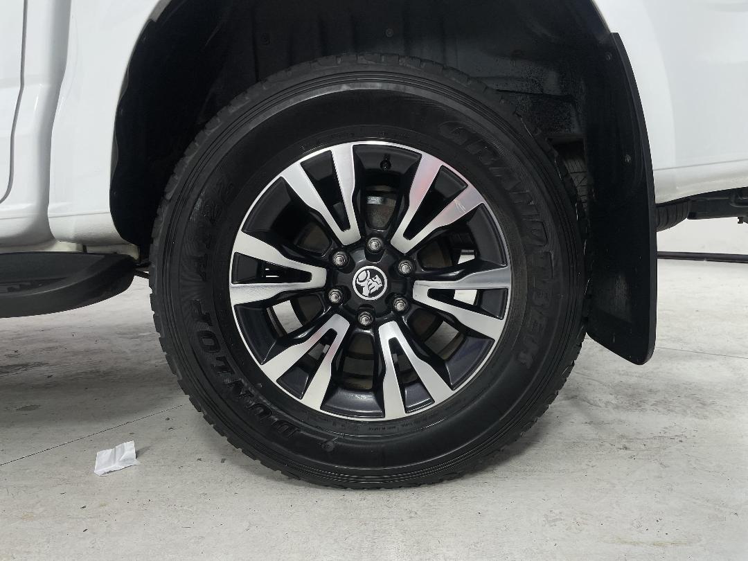 Photo '11' of Holden Colorado