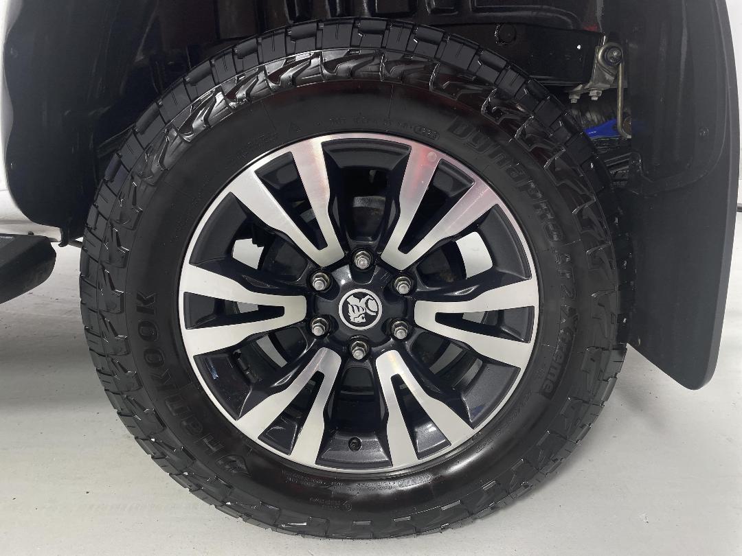 Photo '11' of Holden Colorado