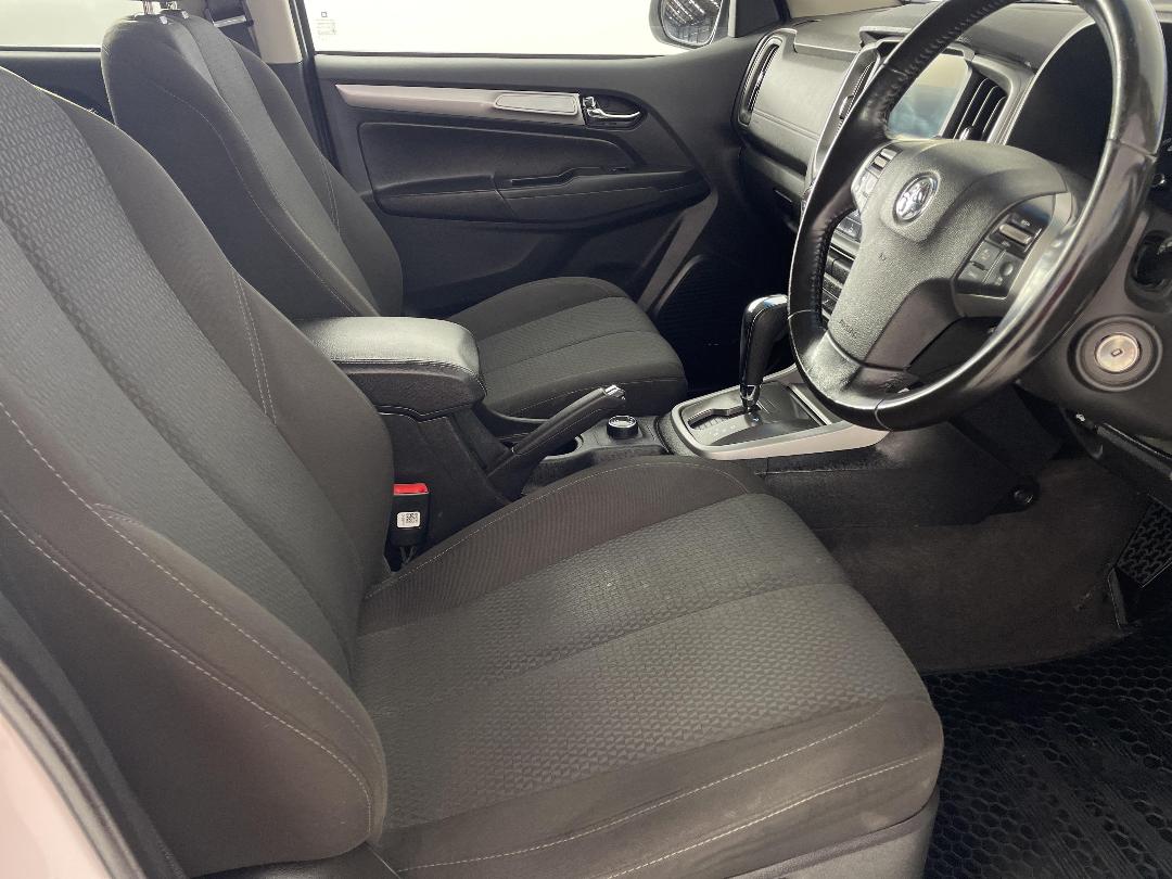 Photo '16' of Holden Colorado