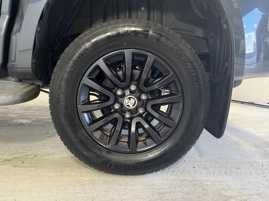 Photo '11' of Holden Colorado