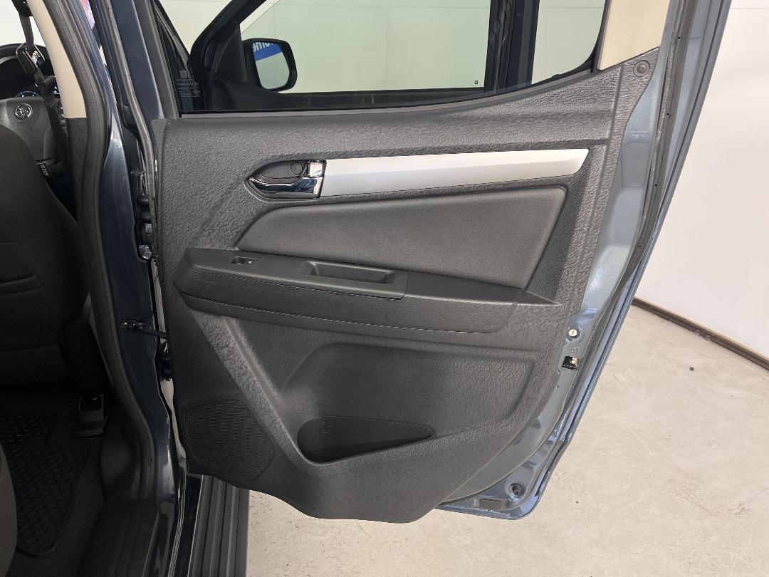 Photo '19' of Holden Colorado