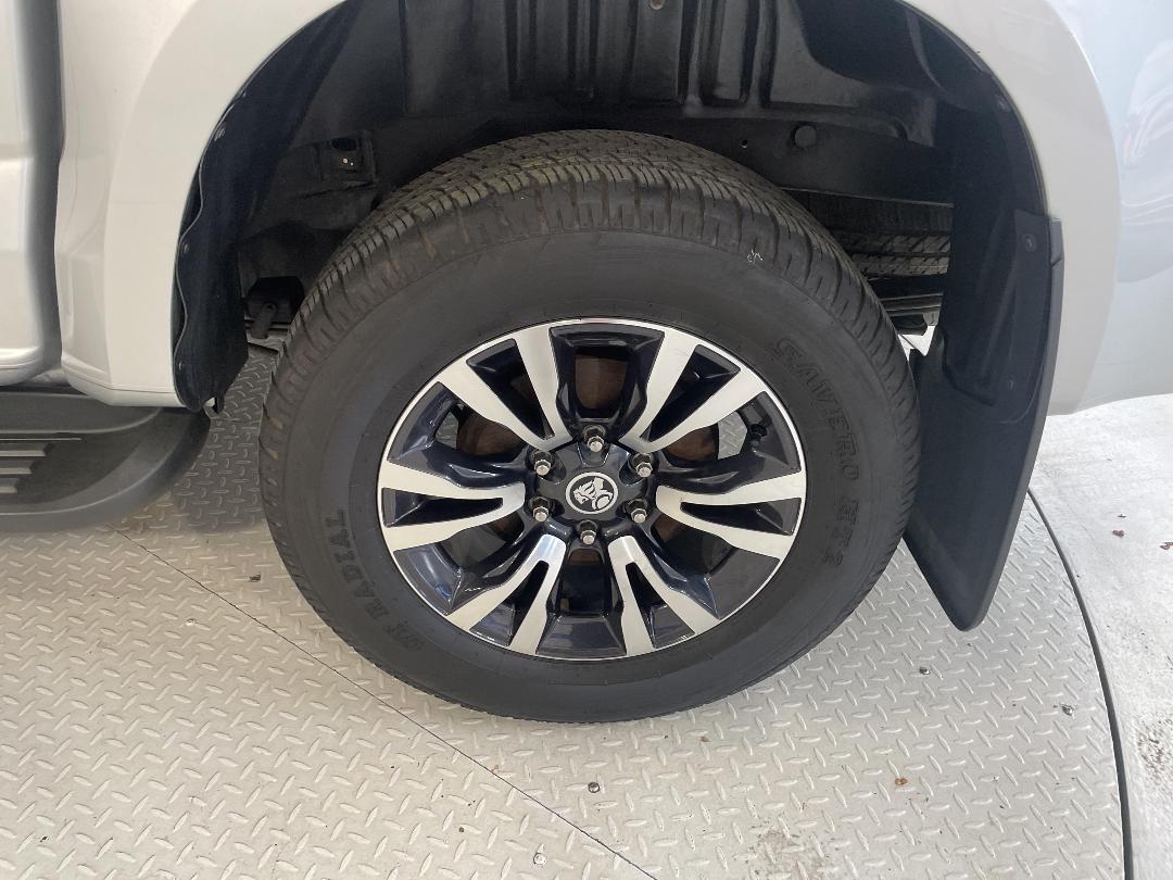 Photo '11' of Holden Colorado