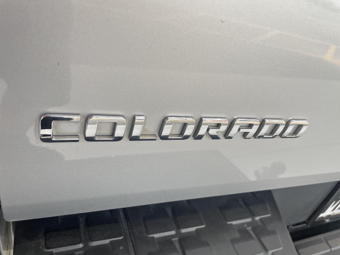 Photo '37' of Holden Colorado