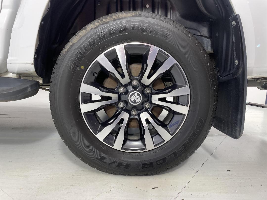 Photo '11' of Holden Colorado