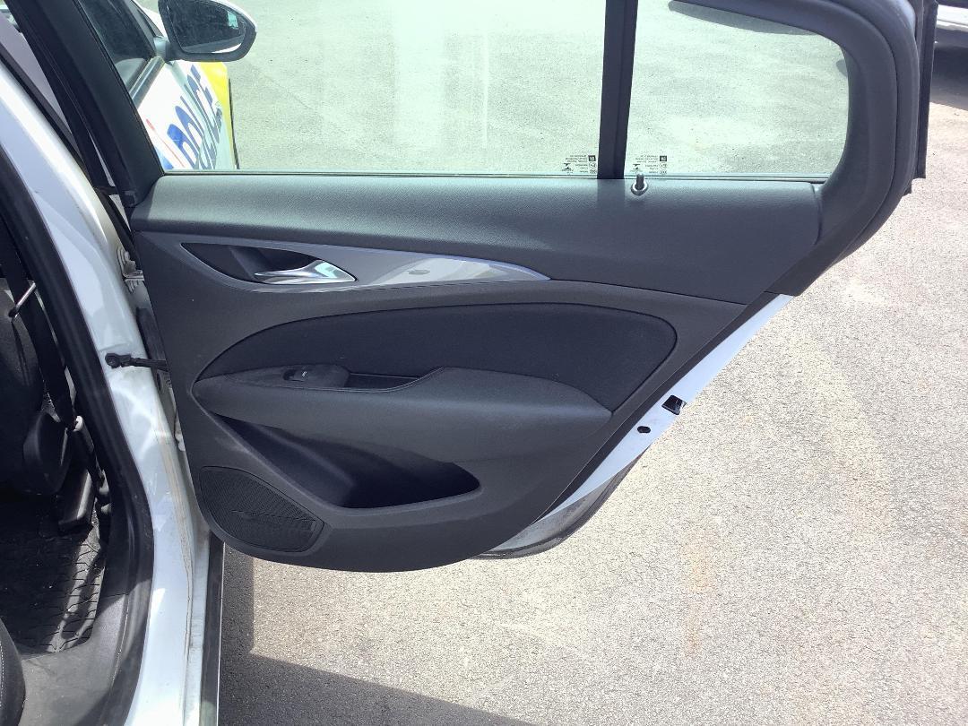 Photo '24' of Holden Commodore LT