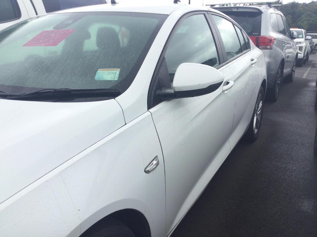 Photo '3' of Holden Commodore LT