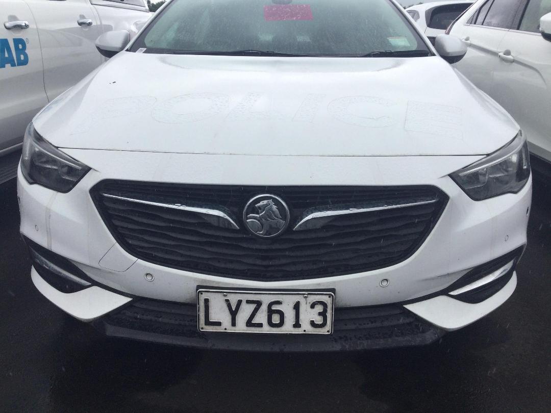 Photo '4' of Holden Commodore LT