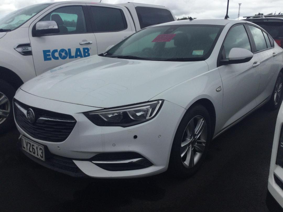 Photo '2' of Holden Commodore LT