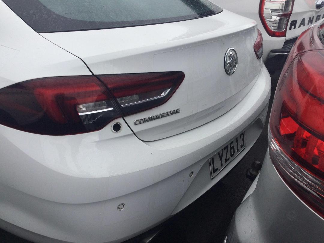 Photo '9' of Holden Commodore LT