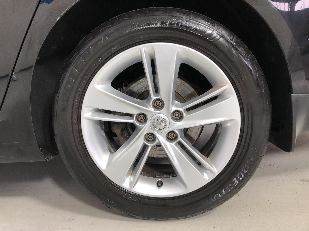 Photo '11' of Holden Commodore