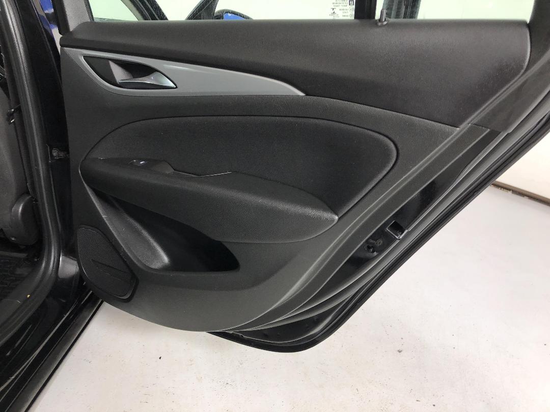 Photo '19' of Holden Commodore