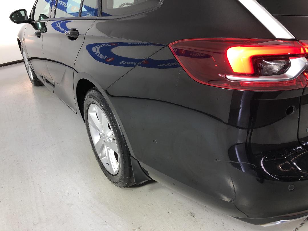 Photo '24' of Holden Commodore