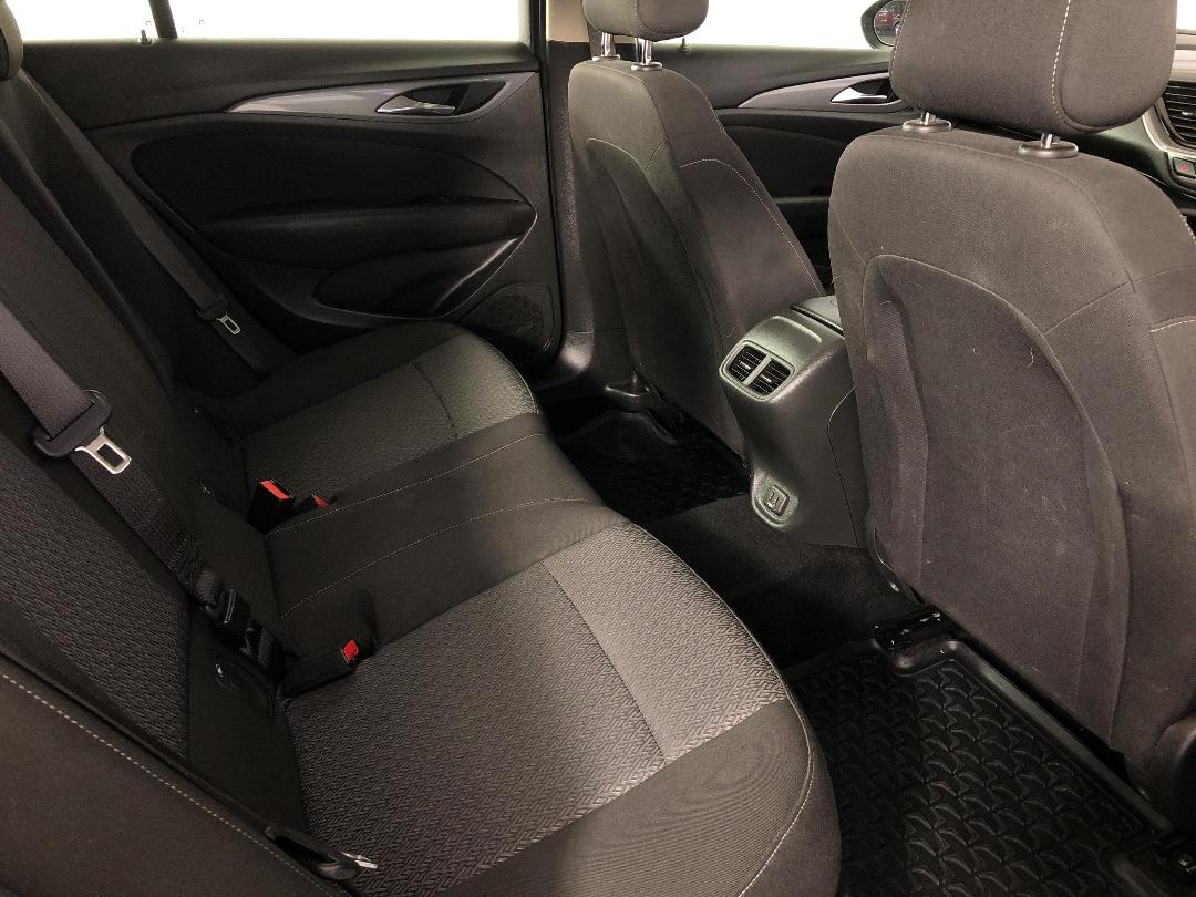 Photo '20' of Holden Commodore