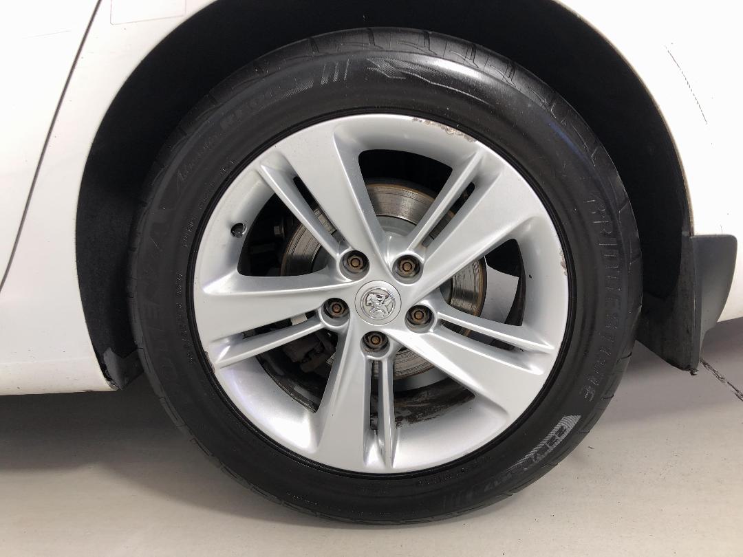 Photo '11' of Holden Commodore Photo '11' of Holden Commodore