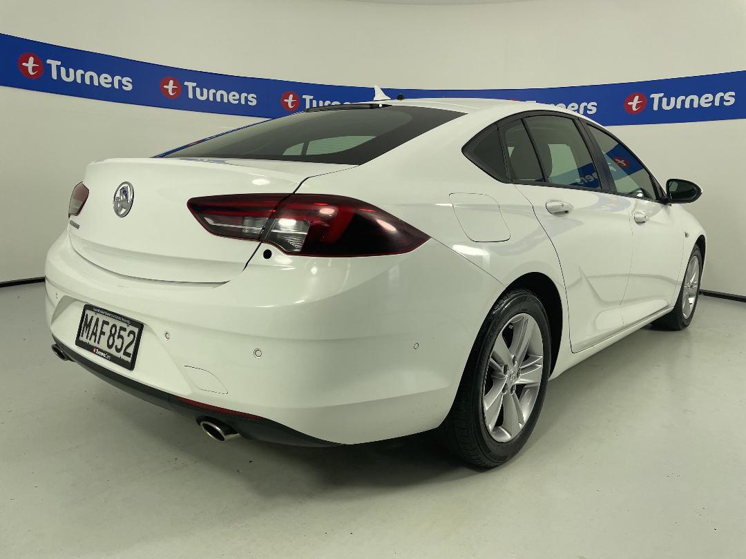 Photo '7' of Holden Commodore