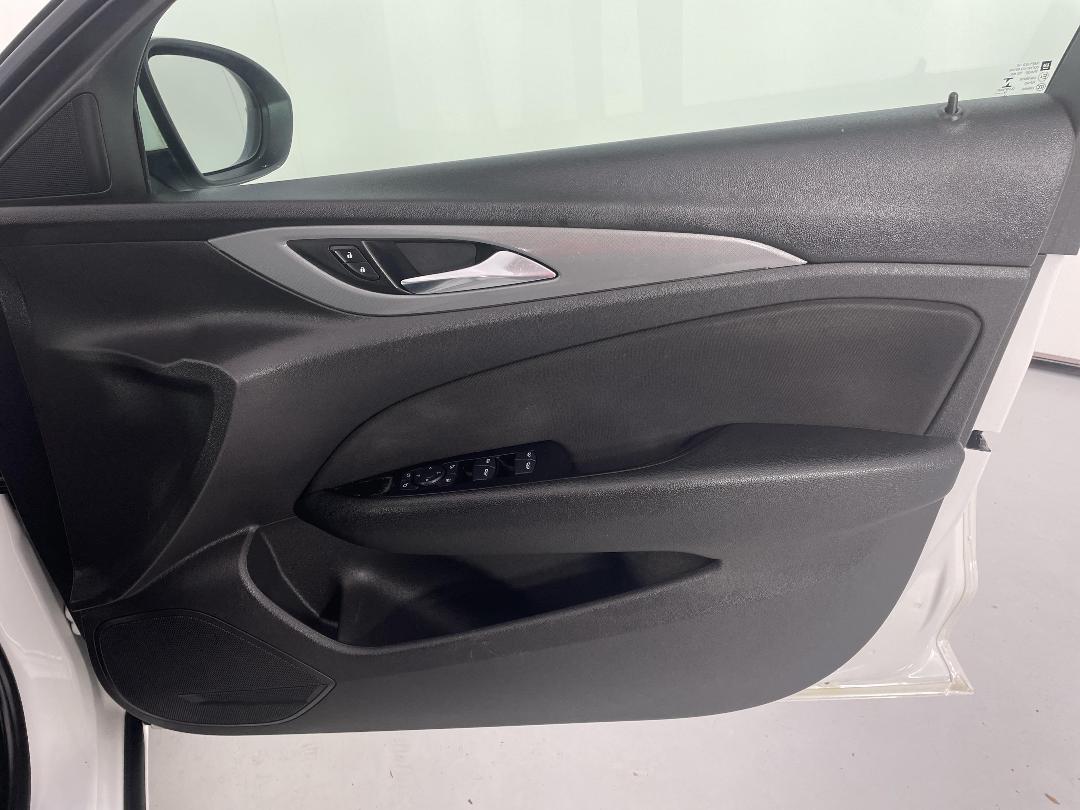 Photo '15' of Holden Commodore