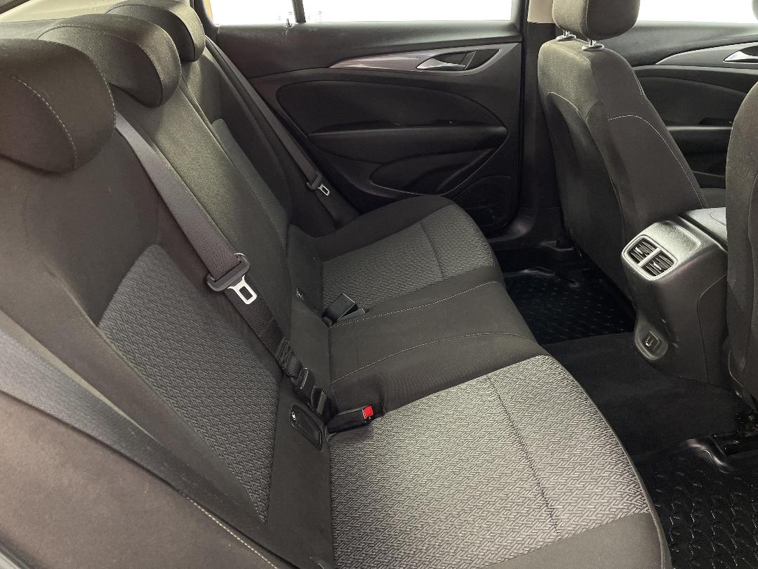 Photo '20' of Holden Commodore