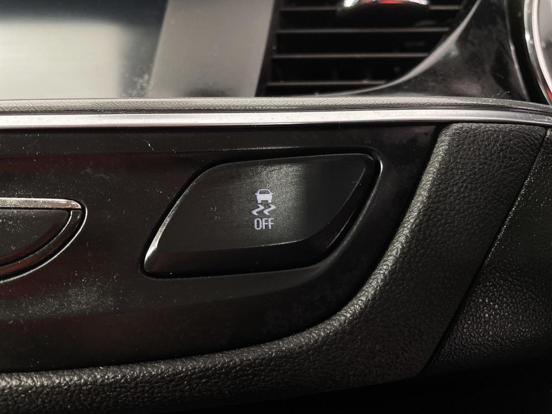 Photo '26' of Holden Commodore