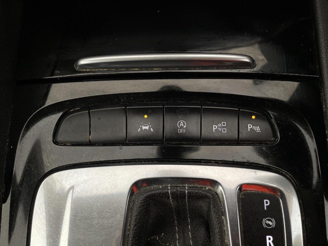 Photo '27' of Holden Commodore