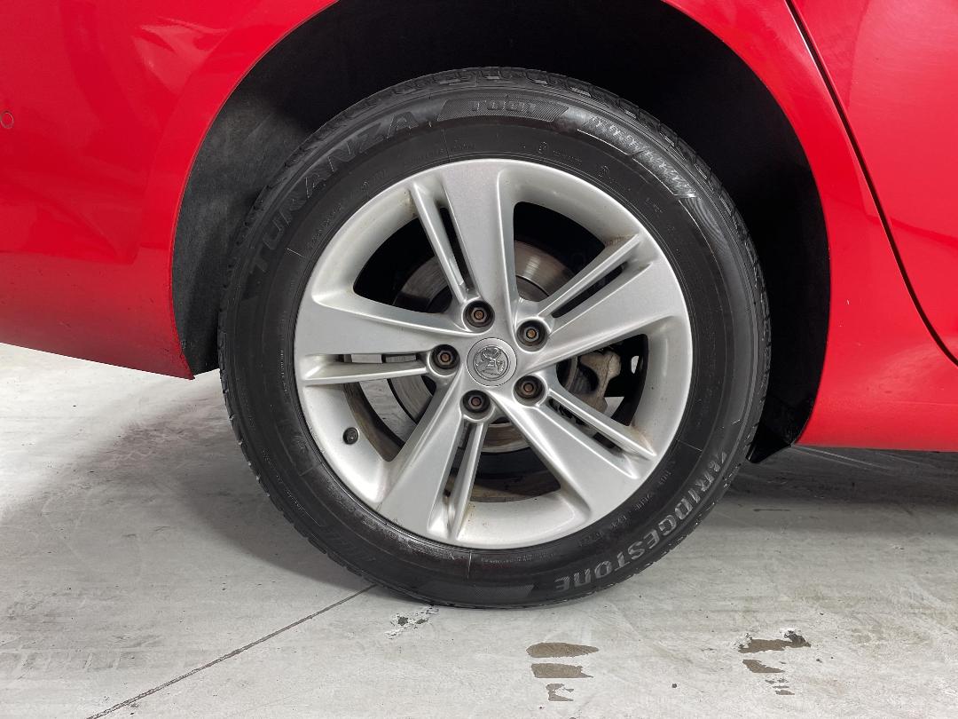 Photo '12' of Holden Commodore