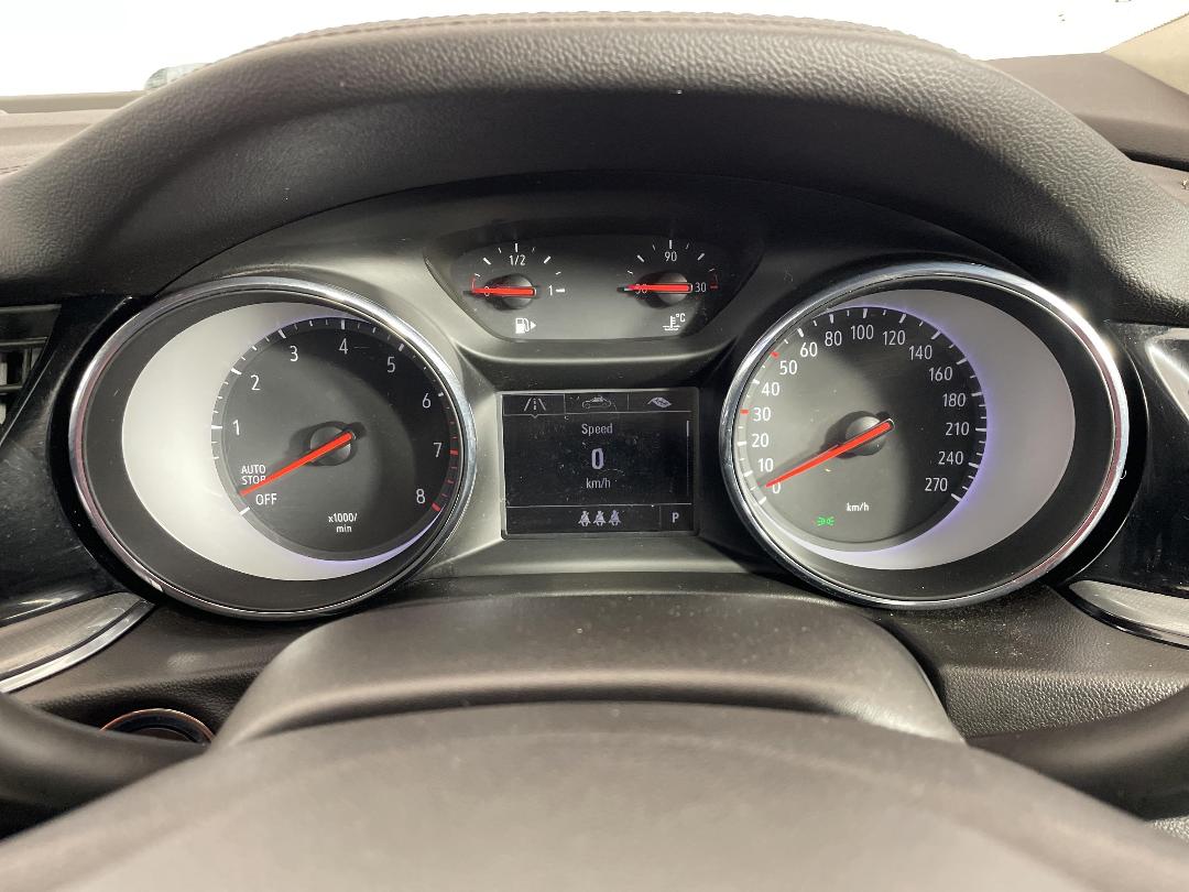 Photo '21' of Holden Commodore