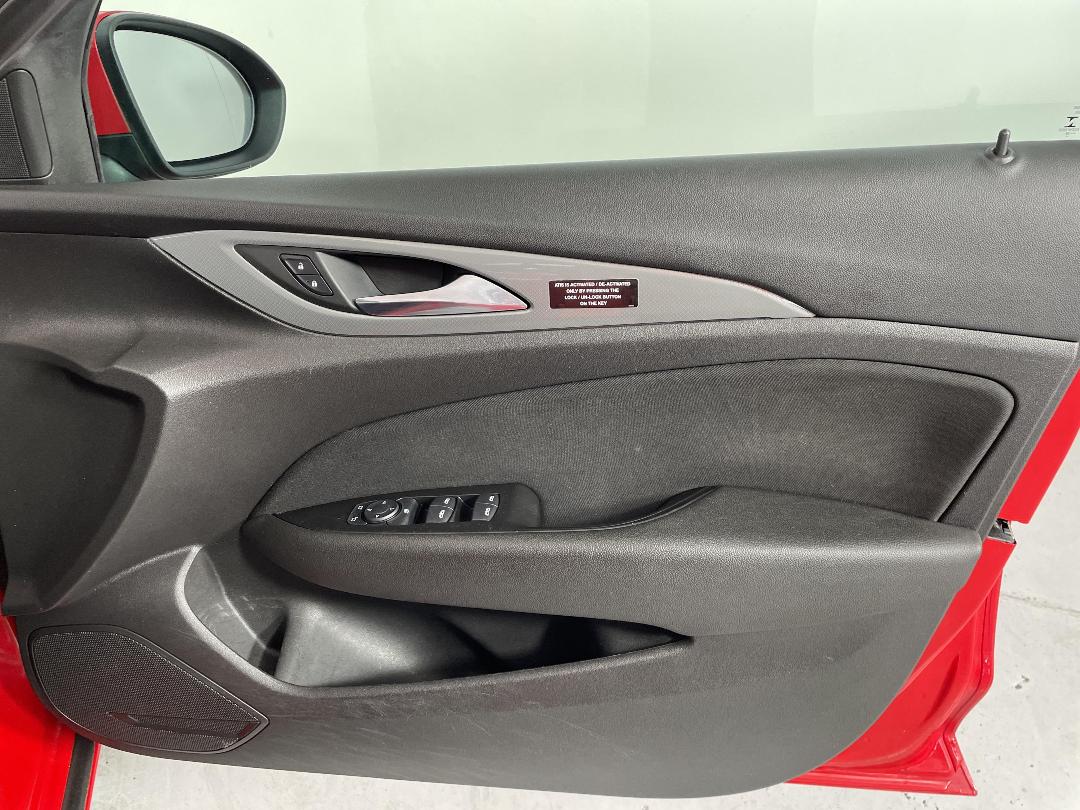 Photo '15' of Holden Commodore