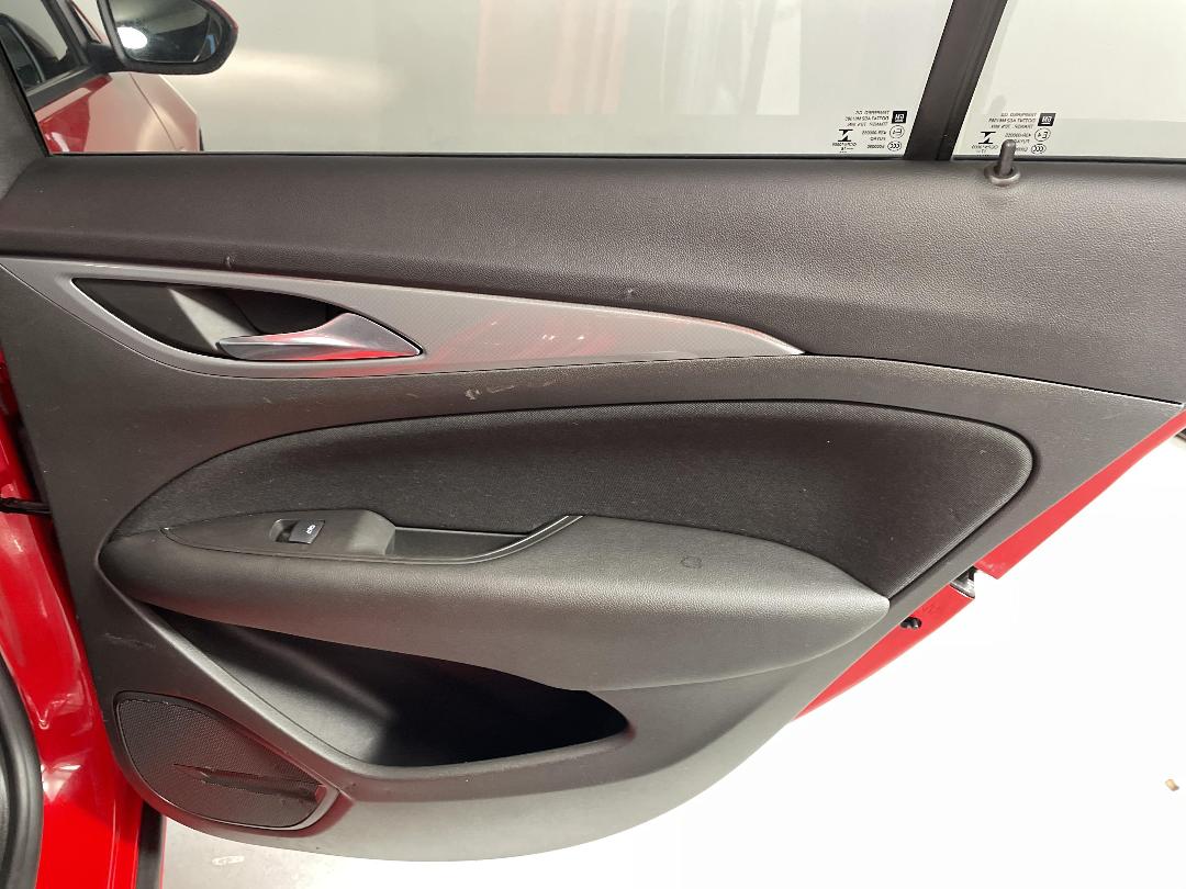 Photo '19' of Holden Commodore