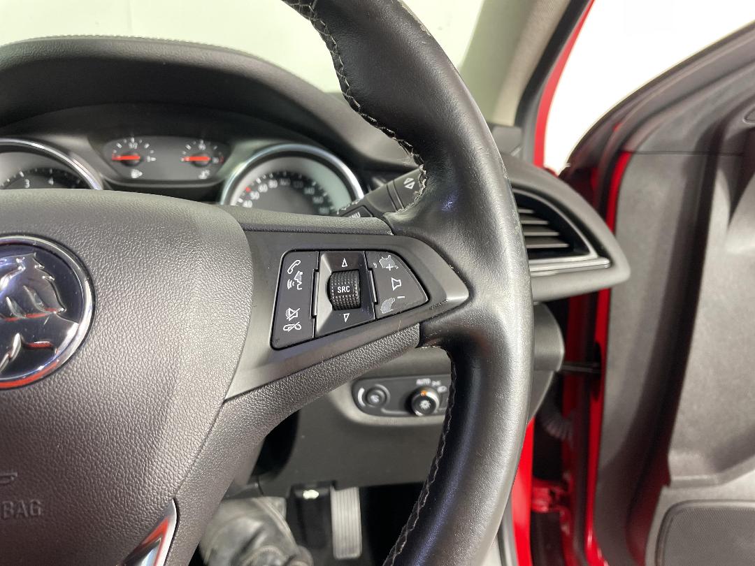 Photo '29' of Holden Commodore