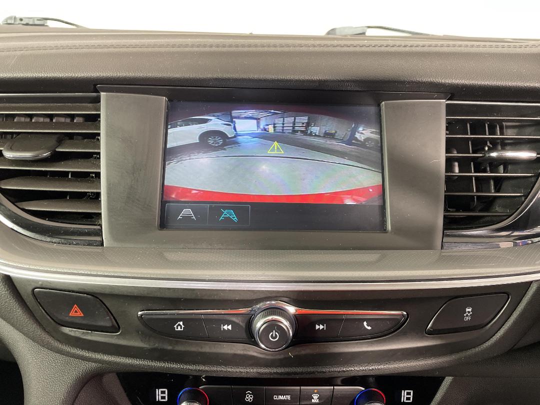 Photo '32' of Holden Commodore