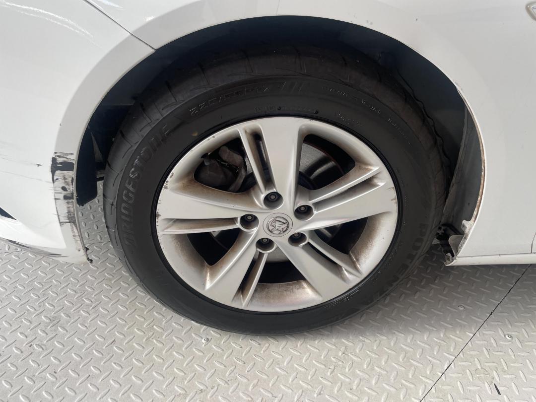 Photo '8' of Holden Commodore LT Photo '8' of Holden Commodore LT