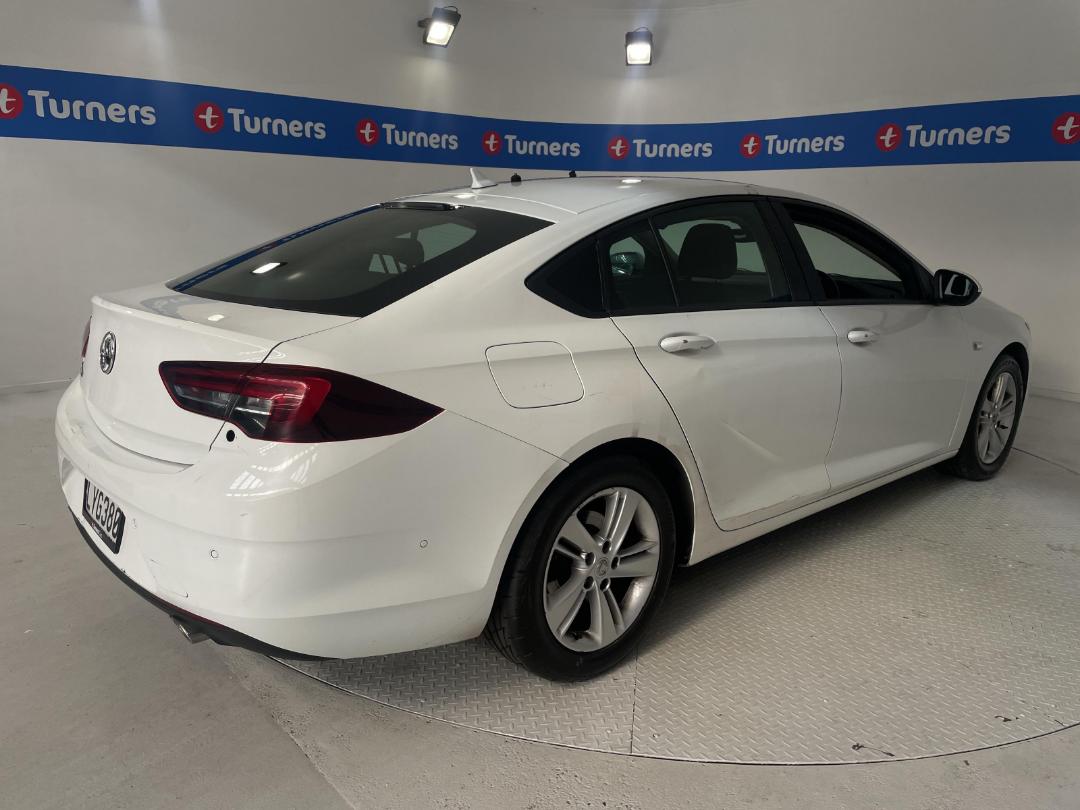 Photo '6' of Holden Commodore LT Photo '6' of Holden Commodore LT