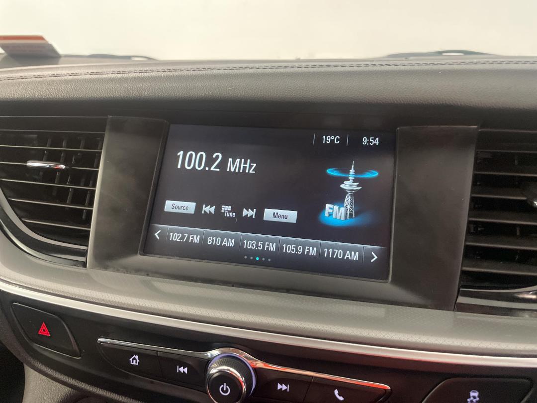 Photo '26' of Holden Commodore LT Photo '26' of Holden Commodore LT