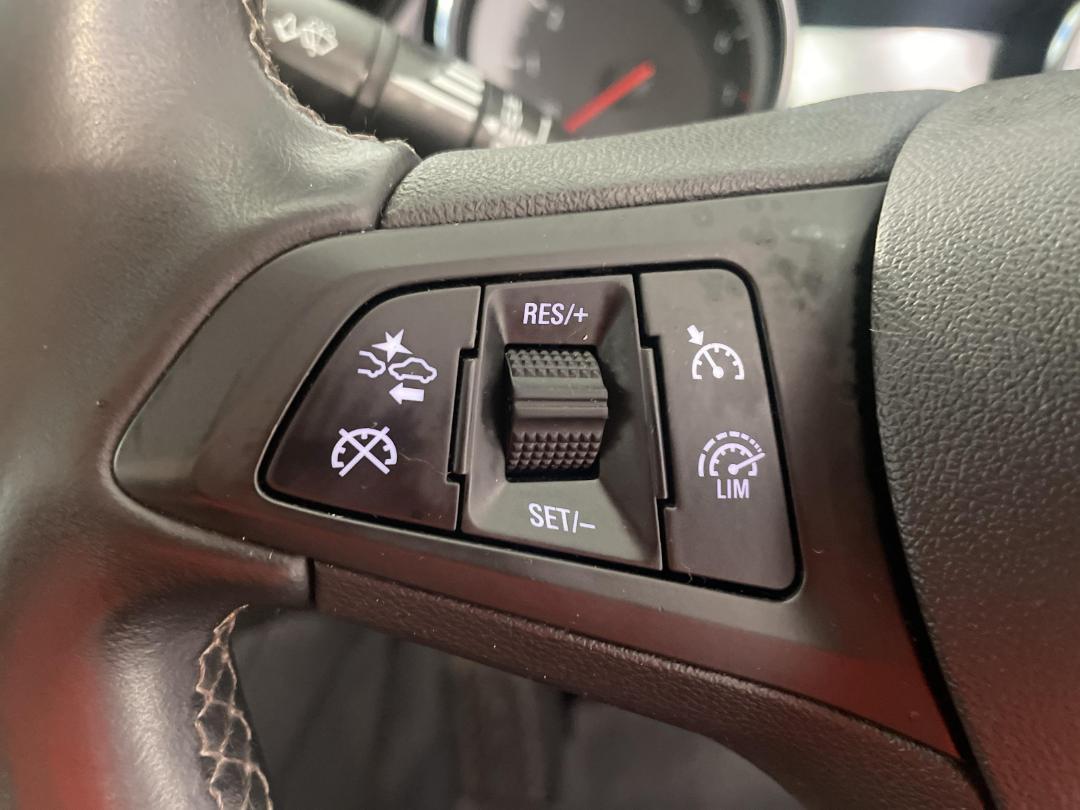 Photo '24' of Holden Commodore LT Photo '24' of Holden Commodore LT